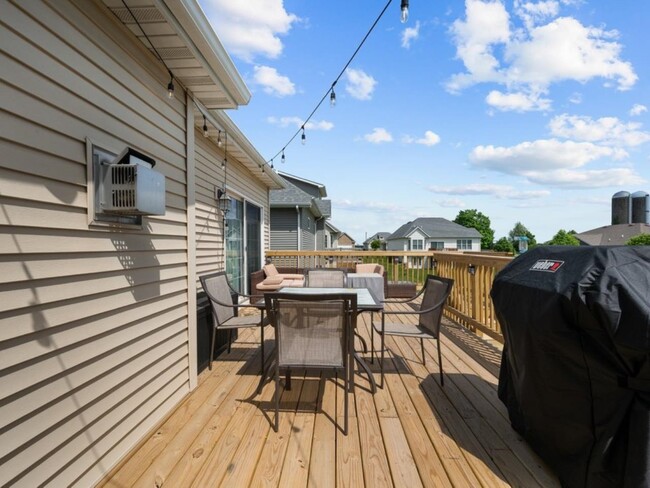 Building Photo - 67 Cobblestone Ln