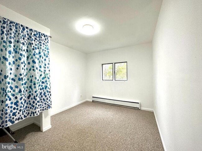Building Photo - 4 Renmark Ct