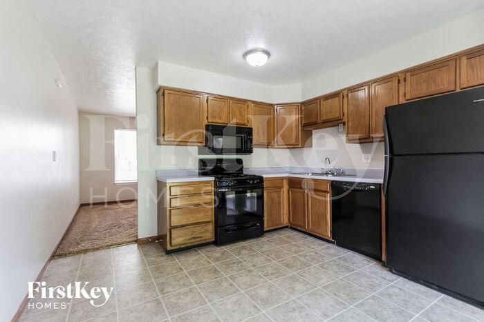 Building Photo - 4412 Tucson Dr