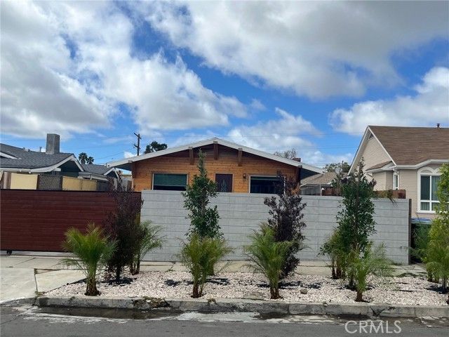 Building Photo - 141 N Hobart Blvd