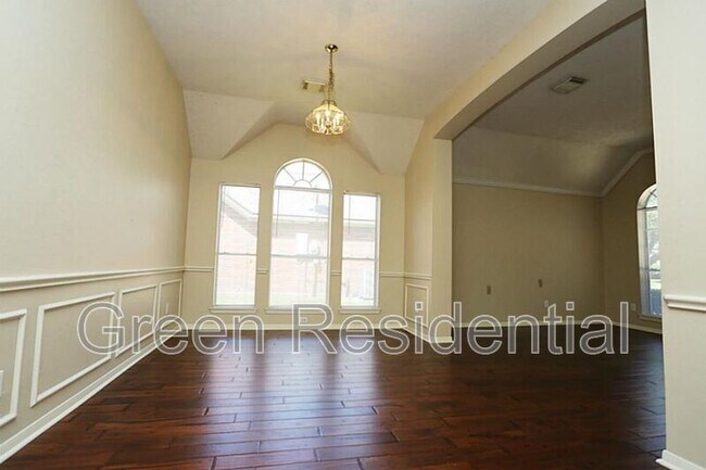 Building Photo - 1718 Calmar Dr