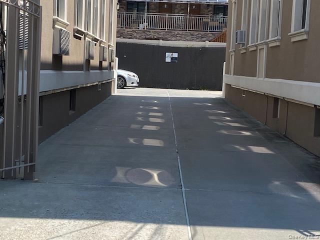 Building Photo - 40-15 214th Pl