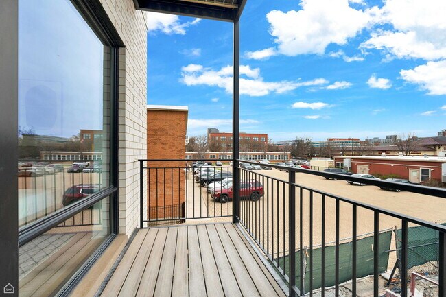 Building Photo - 1615 W 13th St