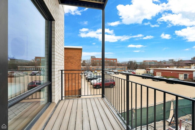 Building Photo - 1625 W 13th St
