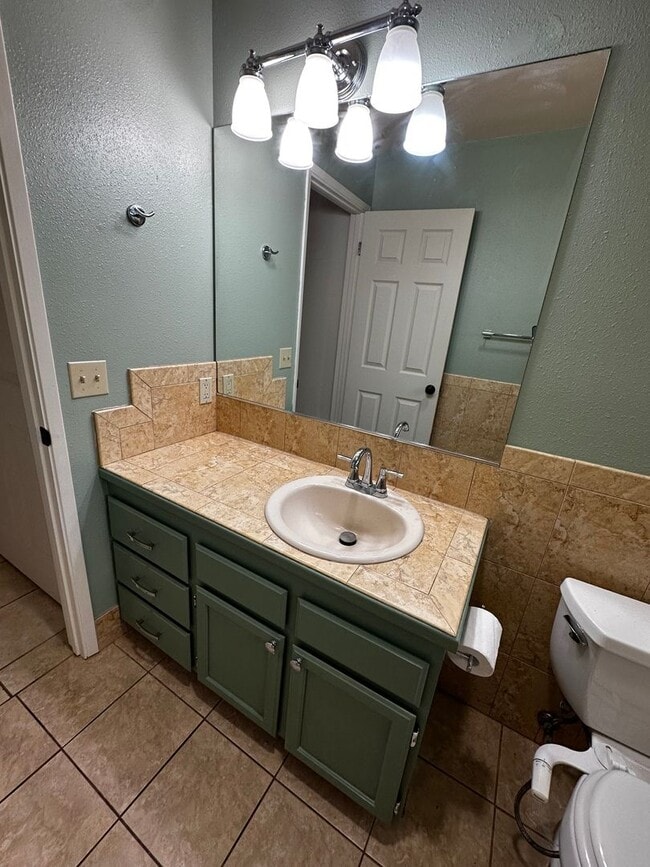 Building Photo - Pet-Friendly 3-Bedroom Makawao Home with Full Solar, Two-Car Garage & Recent Updates