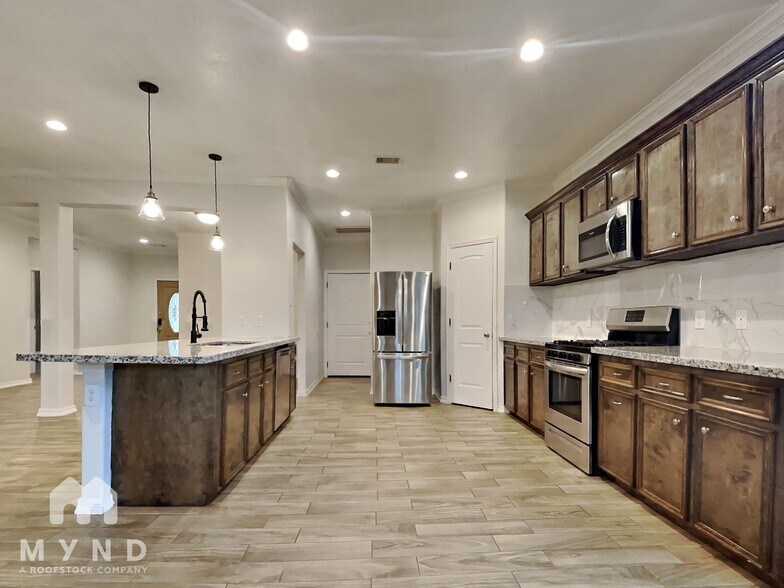 Building Photo - 3638 Lydia St