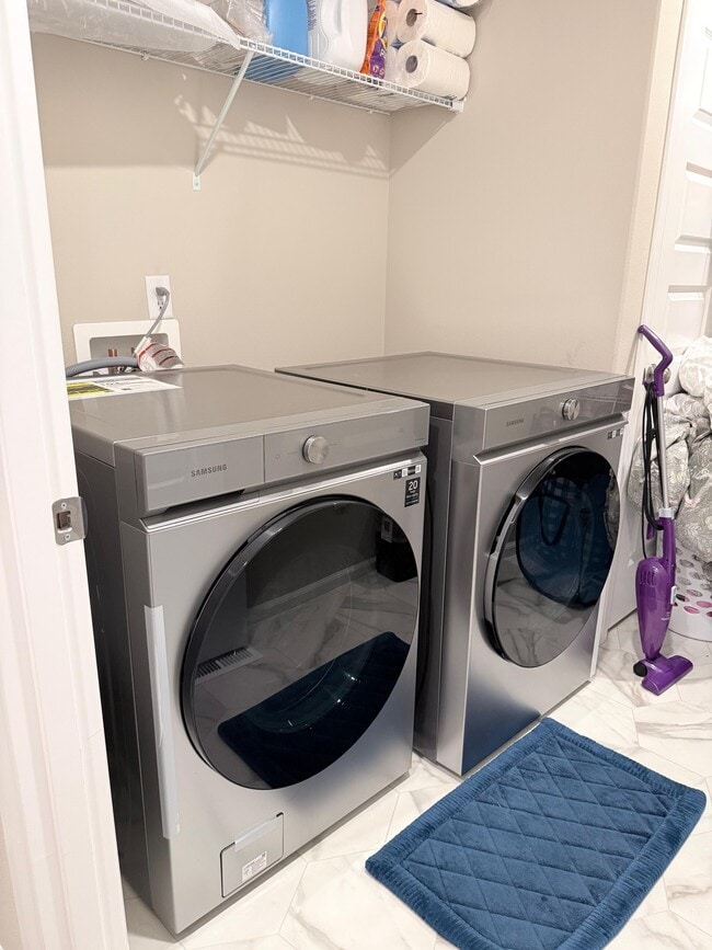 Building Photo - 7929 39th Pl NE