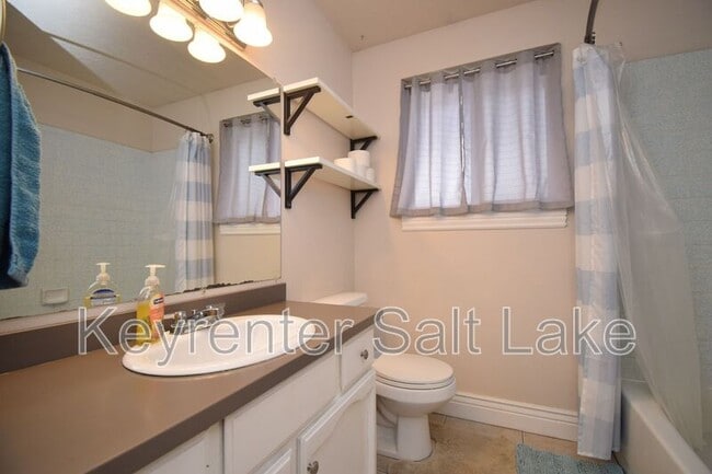 Building Photo - 6502 S 5180 W