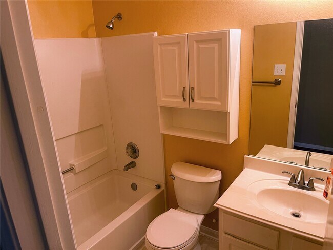 Building Photo - 15303 Kellerwood Dr
