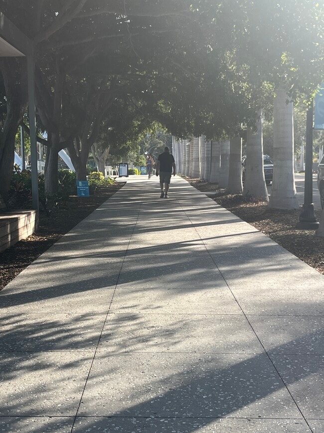 Building Photo - 988 Boulevard of the Arts