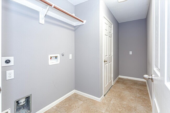 Building Photo - 14322 Baron Creek Ln