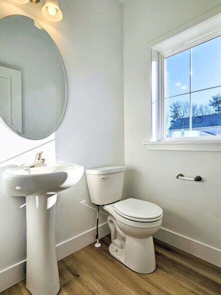 Building Photo - 108 Meadows Bnd