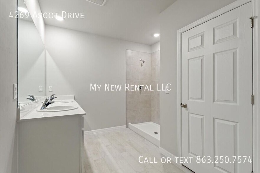 Building Photo - 4269 Ascot Dr