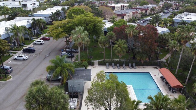 Building Photo - 16521 Blatt Blvd