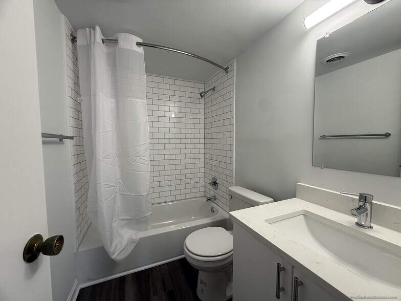 Building Photo - 41 Hill Rd