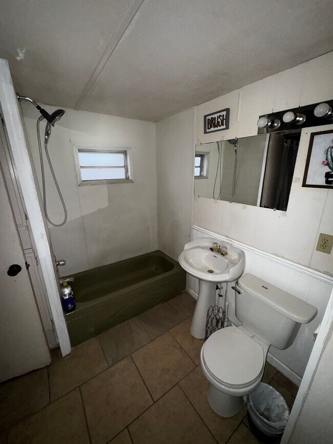 Building Photo - Two Bedroom, two bath manufactured home