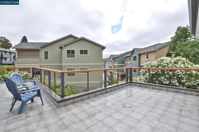 Building Photo - 946 Risa Rd