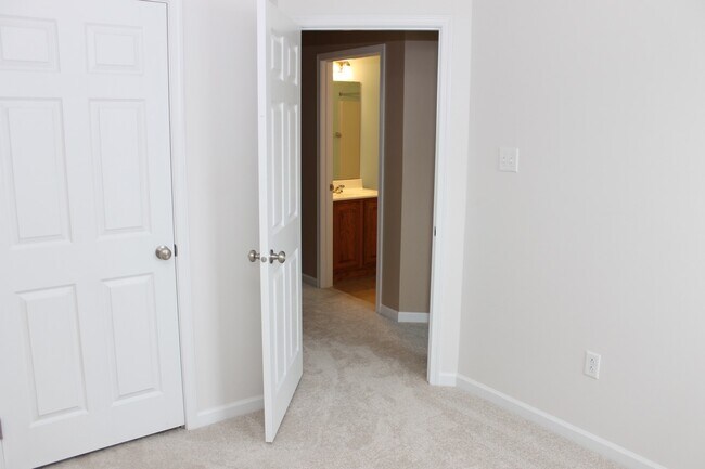 bedroom 2 - 343 Wealdstone Rd