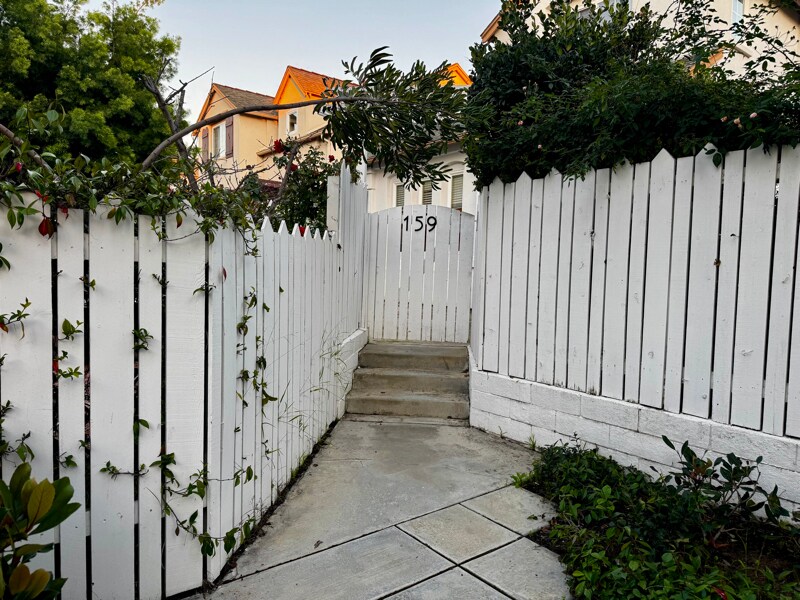 Building Photo - 159 Trellis Ln