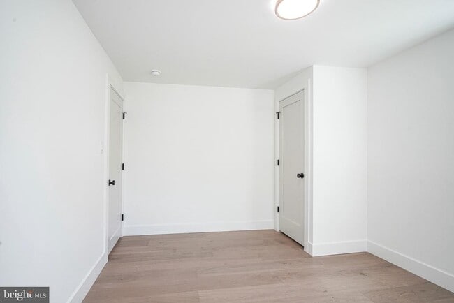 Building Photo - 316 Farmdale Rd