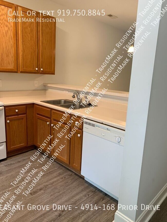 Building Photo - 4900 Pleasant Grove Dr