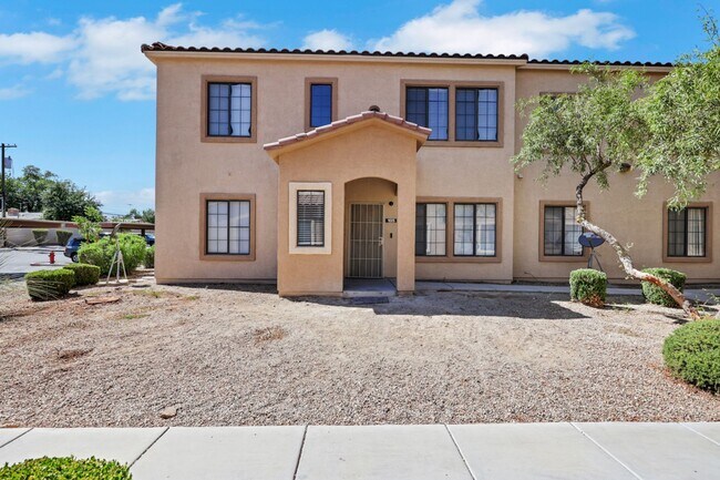 Building Photo - Repainted, Remodeled, Refreshed! 2 Bed 2 Bath - Rancho & Lake Mead Area Condo, Gated