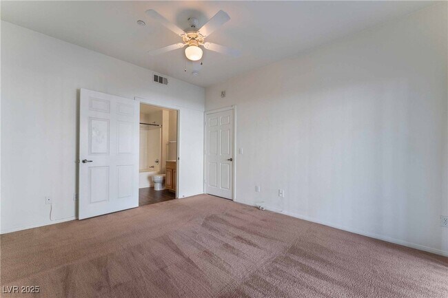 Building Photo - 5855 Valley Dr