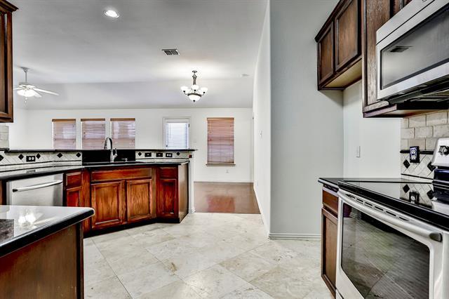 Building Photo - 2853 Cascade Cove Dr