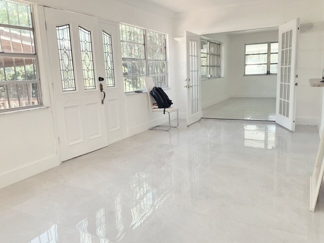 Building Photo - Charming 4-Bedroom, 3-Bath Home – Spacious...