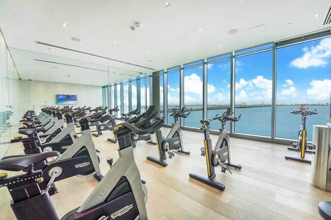 Building Photo - 3131 NE 7th Ave