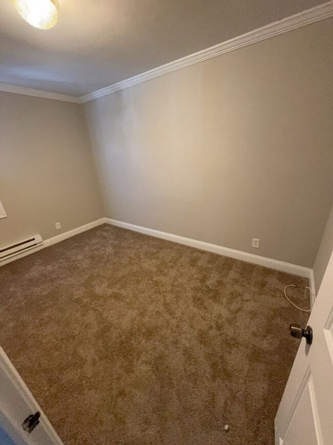 Building Photo - Charming 3 Bed, 2 Bath Ranch-Style Colonia...