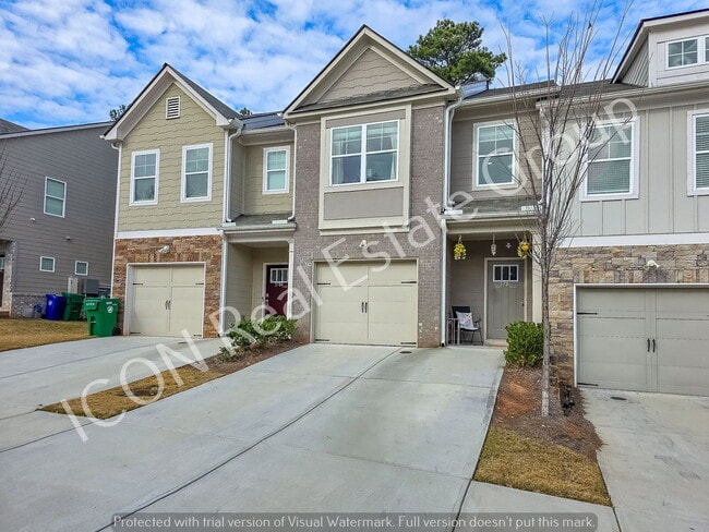 Building Photo - Spacious 3/2.5 Townhome