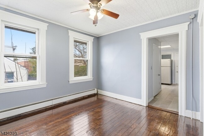 Building Photo - 70 Valley St