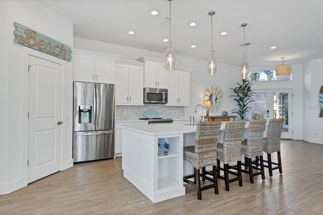 Building Photo - 7317 Regina Royale Blvd
