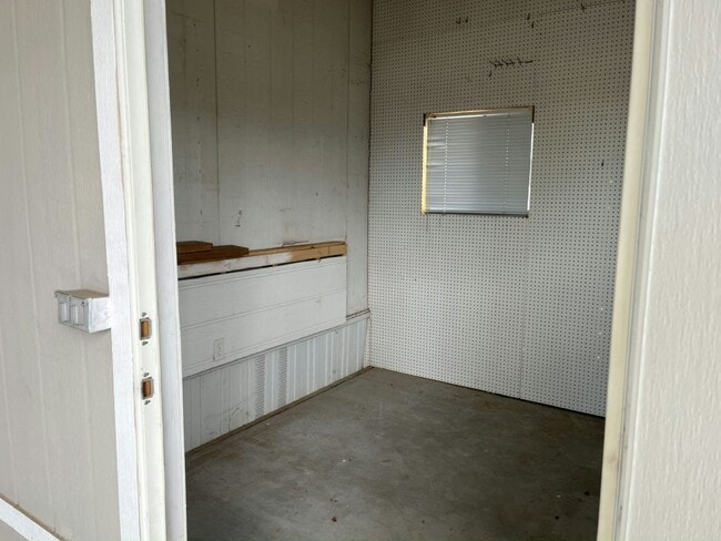 Building Photo - 201 S Greenfield Rd