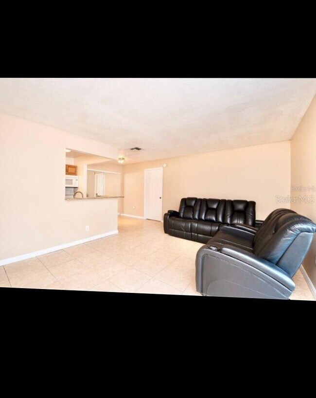 Building Photo - 3815 Bowline Cir