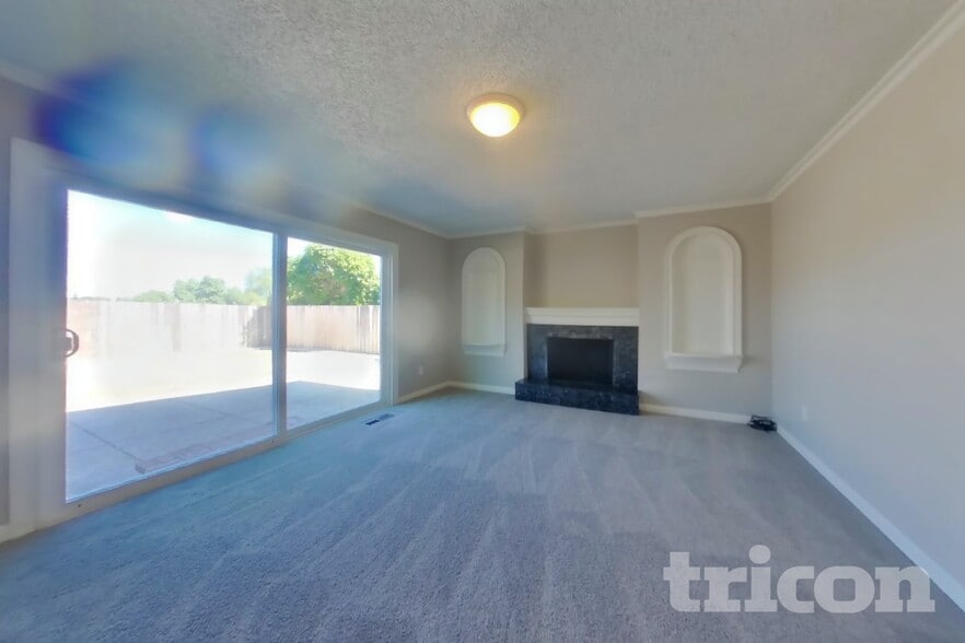 Building Photo - 2436 Alderwood Dr