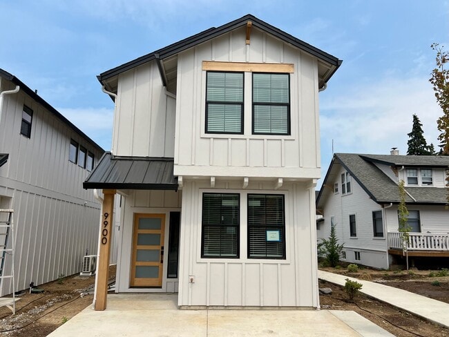 Primary Photo - 9900 NE 46th Ct