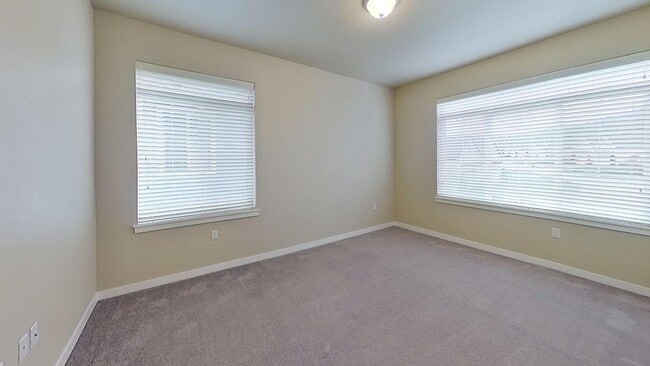 Building Photo - 2 Bedroom, 2 Bath Apartment in West Olympia – Apply Today and get March FREE!!