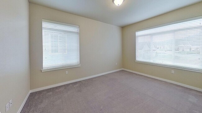 Building Photo - 5012 4th Way SW
