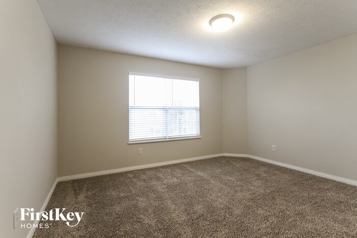 Building Photo - 6403 Pemboke Ct
