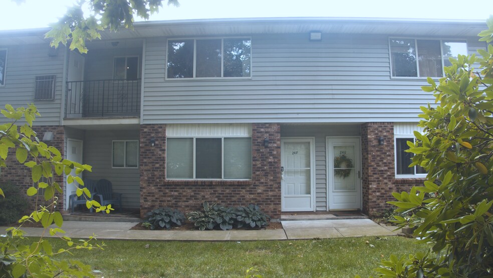 Building Photo - 140 Thompson St