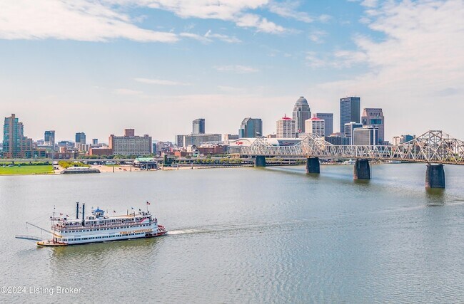 Building Photo - 1 Riverpointe Plaza