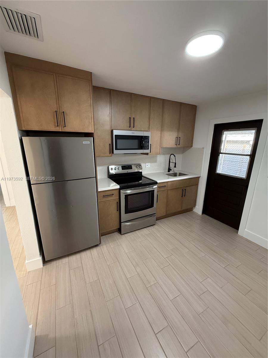 Building Photo - 11063 SW 5th St