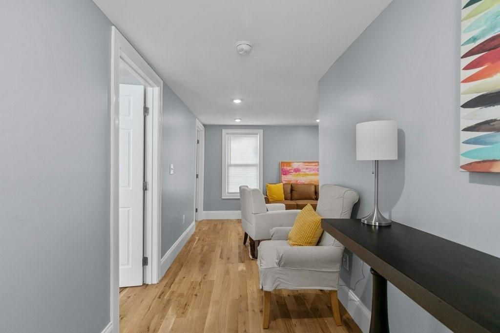 Building Photo - 382 Spring St