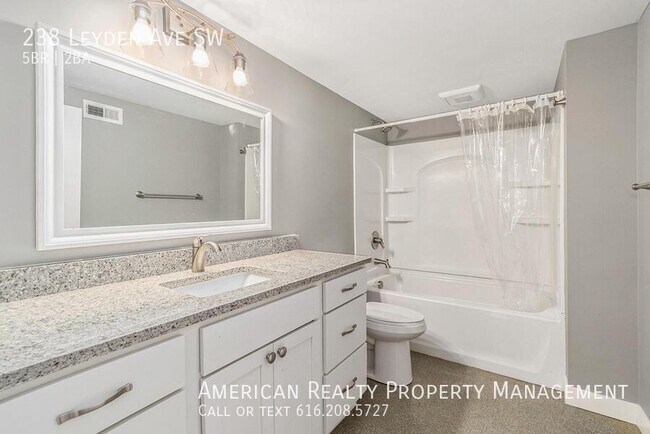 Building Photo - 238 Leyden Ave SW