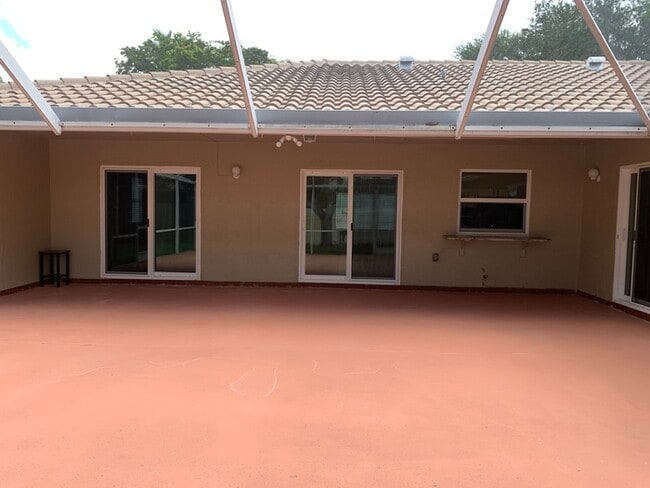 Building Photo - 9840 NW 28th Ct