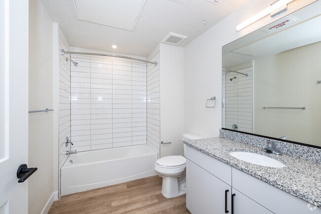 3BR, 2BA - 1,194SF - Bathroom - Junction72