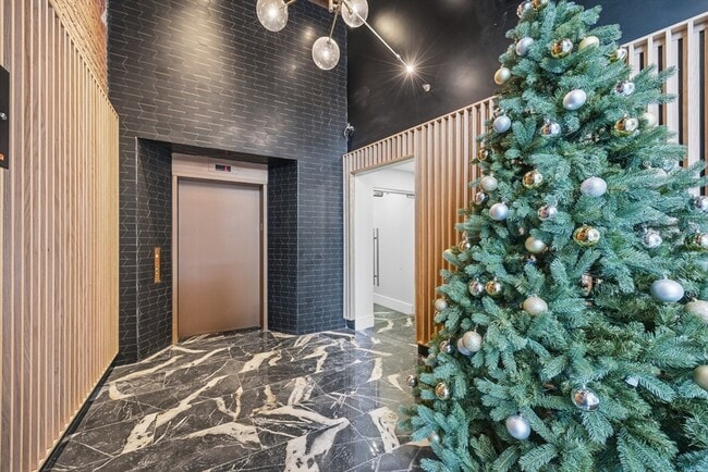 Building Photo - 125 Broad St