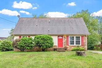 Building Photo - 4 Bedroom Pet Friendly Home For Rent With The 1ST TWO WEEKS FREE!!!